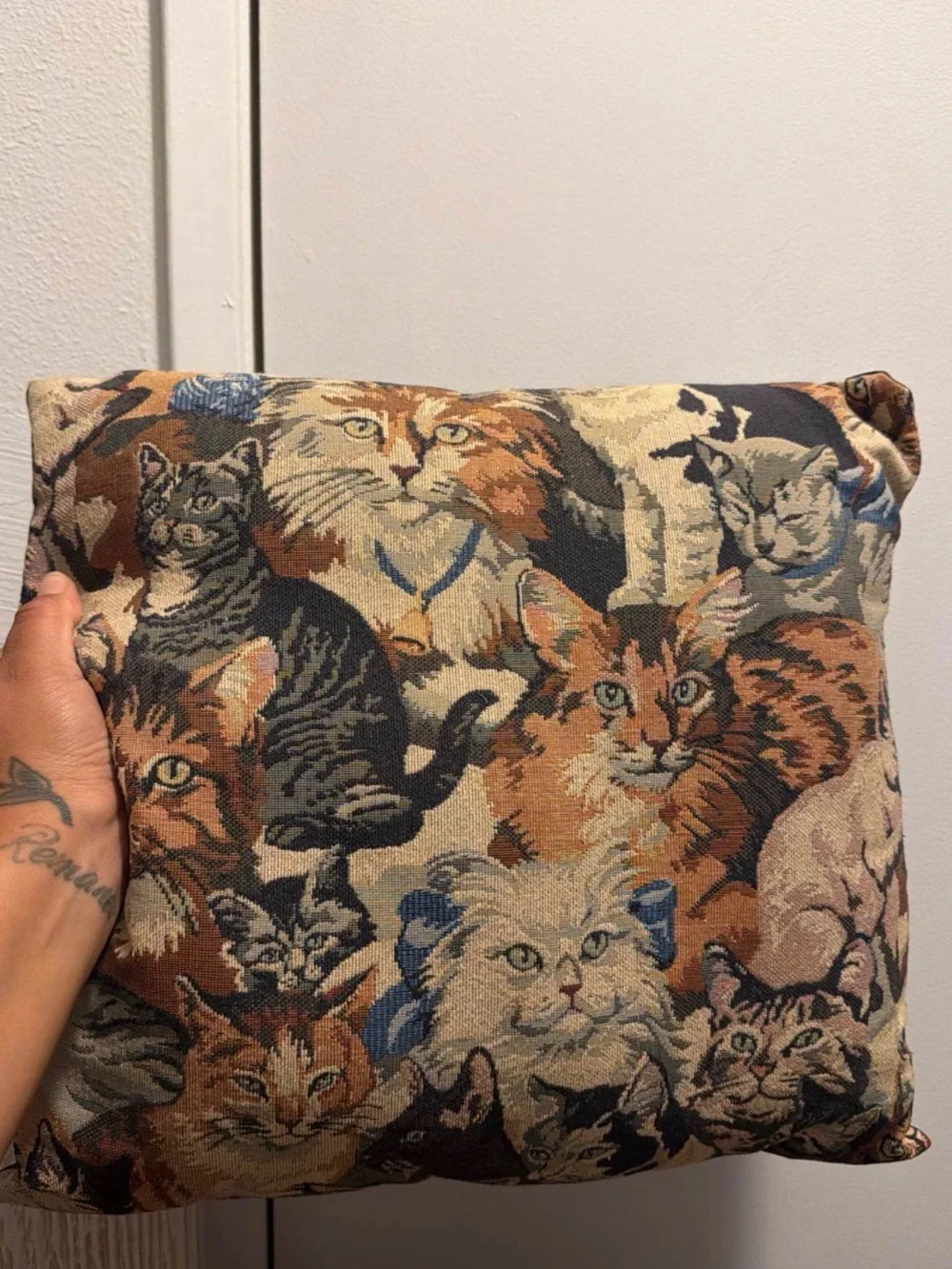 Vintage Cat Pattern Decorative Throw Pillow - Multi-Color